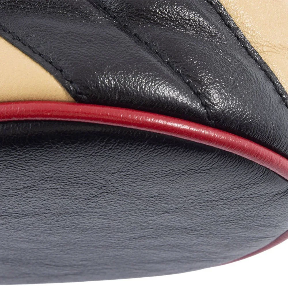 GUCCI Black Leather GG Marmont Shoulder Bag - Picture 4 of 12